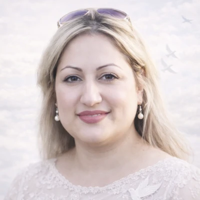 Niloufar Razzaghi Khamsi